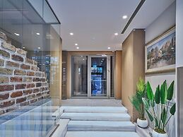 Four - G Hotel Premium