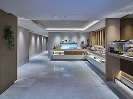 Four - G Hotel Premium
