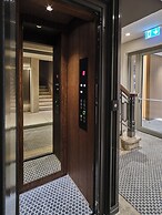 Four - G Hotel Premium