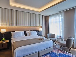 Four - G Hotel Premium