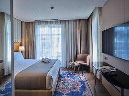 Four - G Hotel Premium