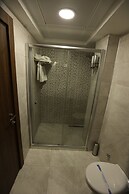 Lina Garden Hotel