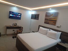 makaazi hotel Nyali