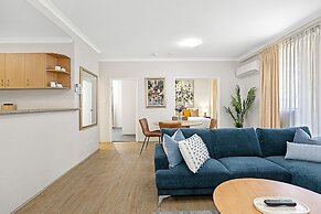 2bdr East Perth Getaway