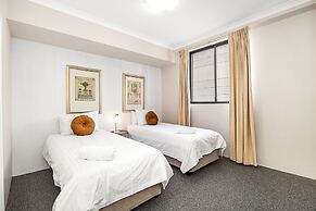 2bdr East Perth Getaway