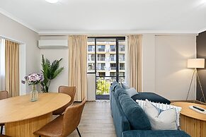 2bdr East Perth Getaway