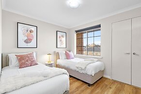 3bdr Sauna Pool Gym Parking