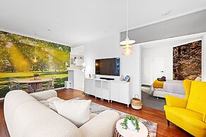 Bespoke East Perth - Sleeps 2 - Superior Wifi
