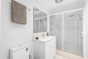 Bespoke East Perth - Sleeps 2 - Superior Wifi