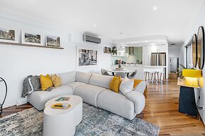 Designer Luxury 3brd - Epic Views - South Perth
