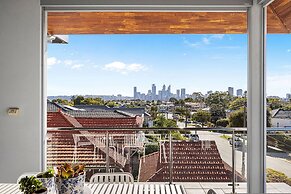 Designer Luxury 3brd - Epic Views - South Perth