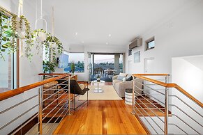 Designer Luxury 3brd - Epic Views - South Perth