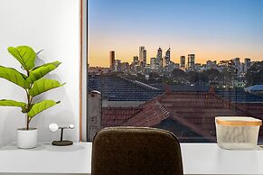 Designer Luxury 3brd - Epic Views - South Perth
