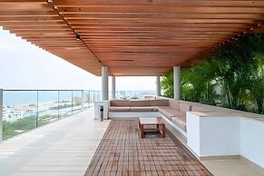 808 Martinique
