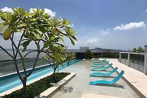 808 Martinique
