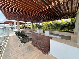 808 Martinique