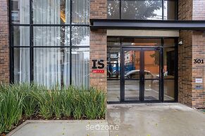 Modern Studio 450m From the Subway Ism0806