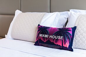 Miami House Cumbuco by Carpediem
