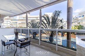 Apart w/ Barbecue in Condominium With Pool Bri0102