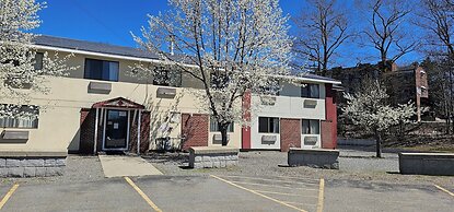 Gardner Inn