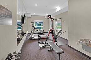 Duvernay Inn & Suites