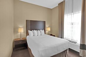 Duvernay Inn & Suites