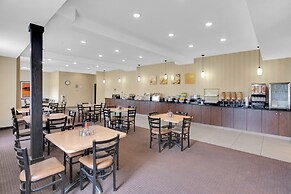 Duvernay Inn & Suites