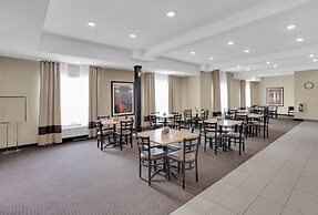 Duvernay Inn & Suites