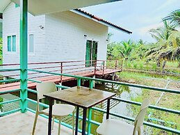 Coco and Canal HomeStory