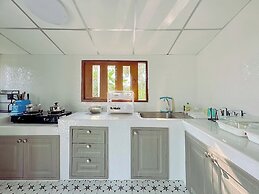 Coco and Canal HomeStory