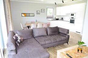 Comfortable Holiday Home for 10 People