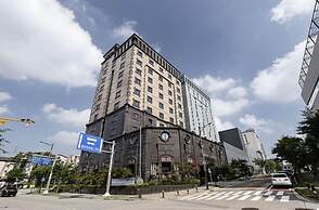 3S HOTEL DONGTAN - BUSINESS