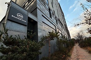 3S HOTEL DONGTAN - BUSINESS