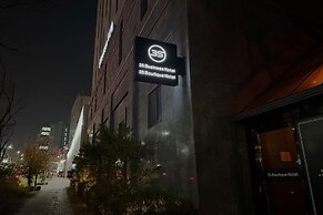 3S HOTEL DONGTAN - BUSINESS