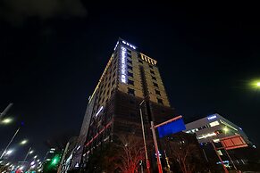 3S HOTEL DONGTAN - BUSINESS