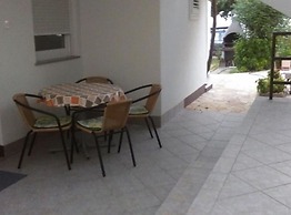 Charming Apartments Dokoza Vir