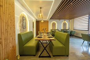 Crestorio Resort & Spa Dehradun