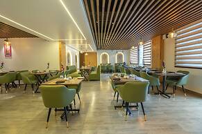 Crestorio Resort & Spa Dehradun