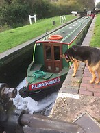 Stone - Boat - Sleeps 8 - Pet Friendly-85ws