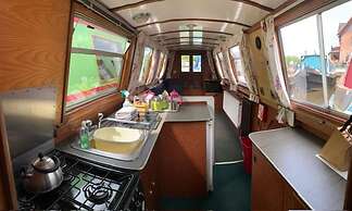 Stone - Boat - Sleeps 8 - Pet Friendly-85ws