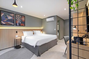 Cozzy Premium Paulista Hotel