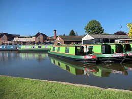 Stone - Boat - Sleeps 6 - Pet Friendly - 85ws