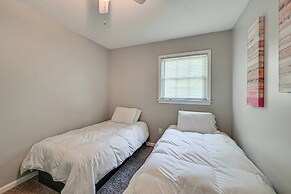 Golf Course Views & Games Galore - Vine Grove Gem!