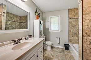 Golf Course Views & Games Galore - Vine Grove Gem!