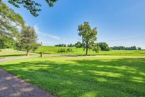 Golf Course Views & Games Galore - Vine Grove Gem!