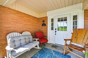 Golf Course Views & Games Galore - Vine Grove Gem!