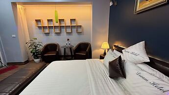 Dream Hotel
