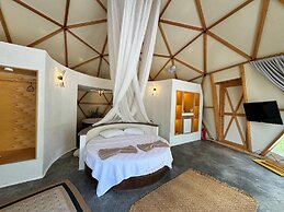 In Out Resort Glamping