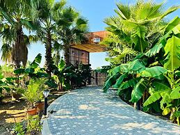 In Out Resort Glamping