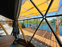 In Out Resort Glamping